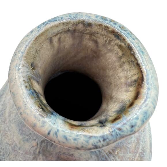 Studio Pottery 8" Vase Blue Tan Heavy Drip Chunky Texture Glossy Artist Signed - Picture 10 of 12